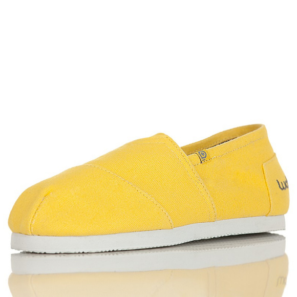 NWT. Womens Lucha Alpargata Shoes Yellow - Picture 6 of 8